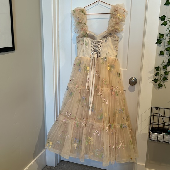 AVA GOWNS Forget Me Not Dress - Cream - STRONG SIZE (28.5” Waist, 34.6” Bust) - Picture 4 of 4